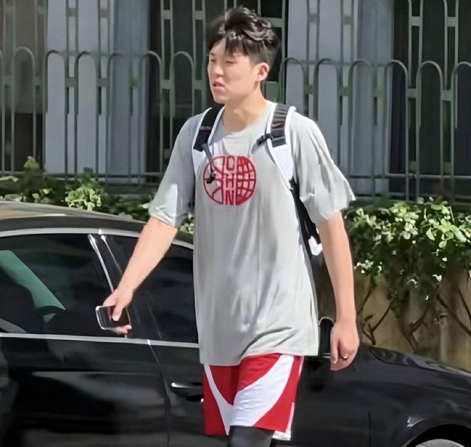 魔术21分大胜热火：字母哥缺席克莱7中0 班凯罗24分贝恩23分
