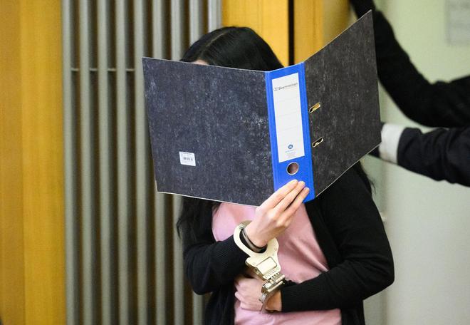 为什么有些女人执意引导男人结扎?网友说做完结扎可以不用戴,随便do!