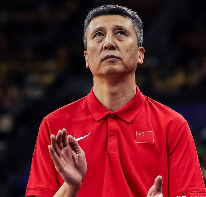 杜锋、杨力维空降粤BA现场，名宿盛赞中山主场氛围“超乎想象”