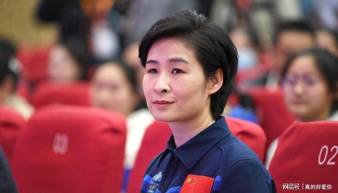 赛场为国征战 回乡挺身而出