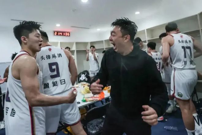 李月汝4板1助佩奇10份5板7助 飞翼大胜王牌
