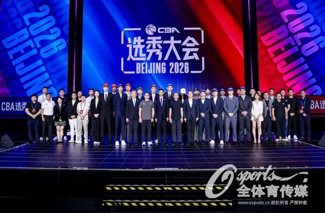 字母哥阿德巴约开始合练!一同观战WNBA 热火夺冠前景不被看好?